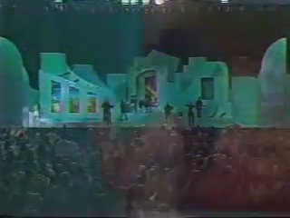 RT @missingmyselena: Selena Quintanilla always had fun dancing and performing on stage (song: Techno Cumbia) https://t.co/p2lFflmQXH