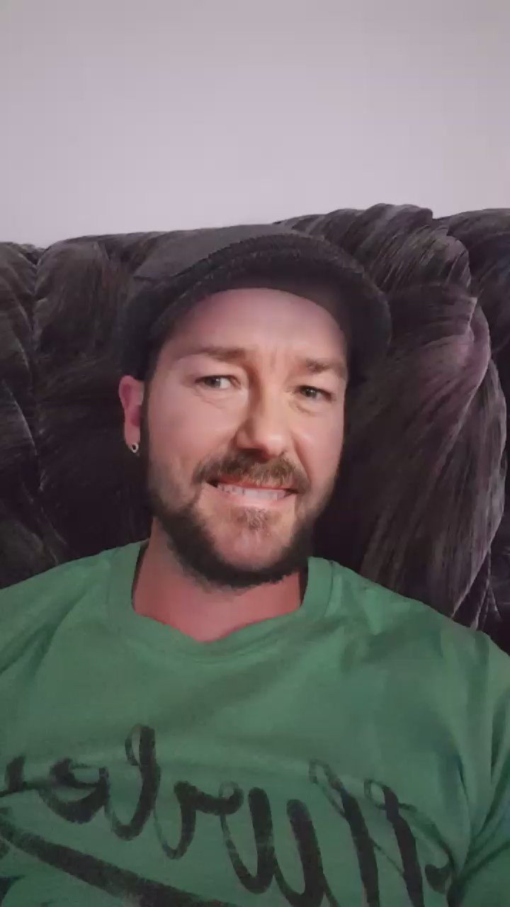 Ricky Gervais on Twitter: "Watch me battle with Jiminy Glick tonight on