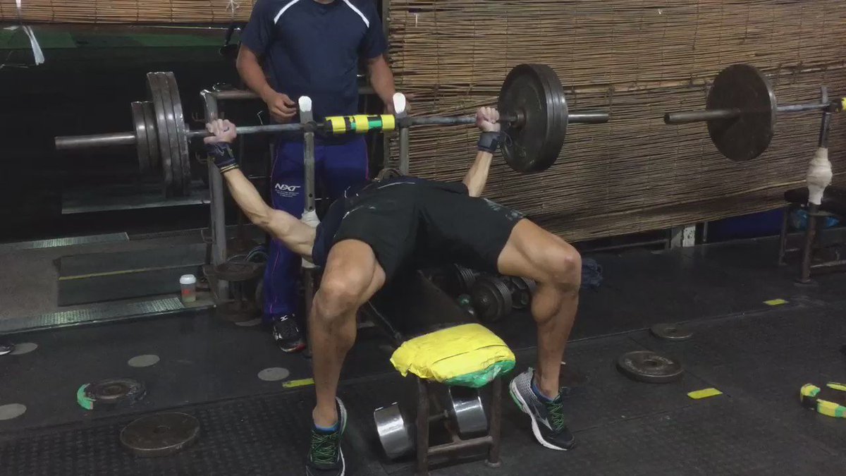 右代啓祐 ベンチプレス180kgの動画です ベンチプレスをすることによる骨折した指の恐怖感は完全になくなってきました 右代啓祐 ベンチプレス180kgの動画です ベンチプレスをすることによる骨折した指の恐怖感は完全になくなってきました