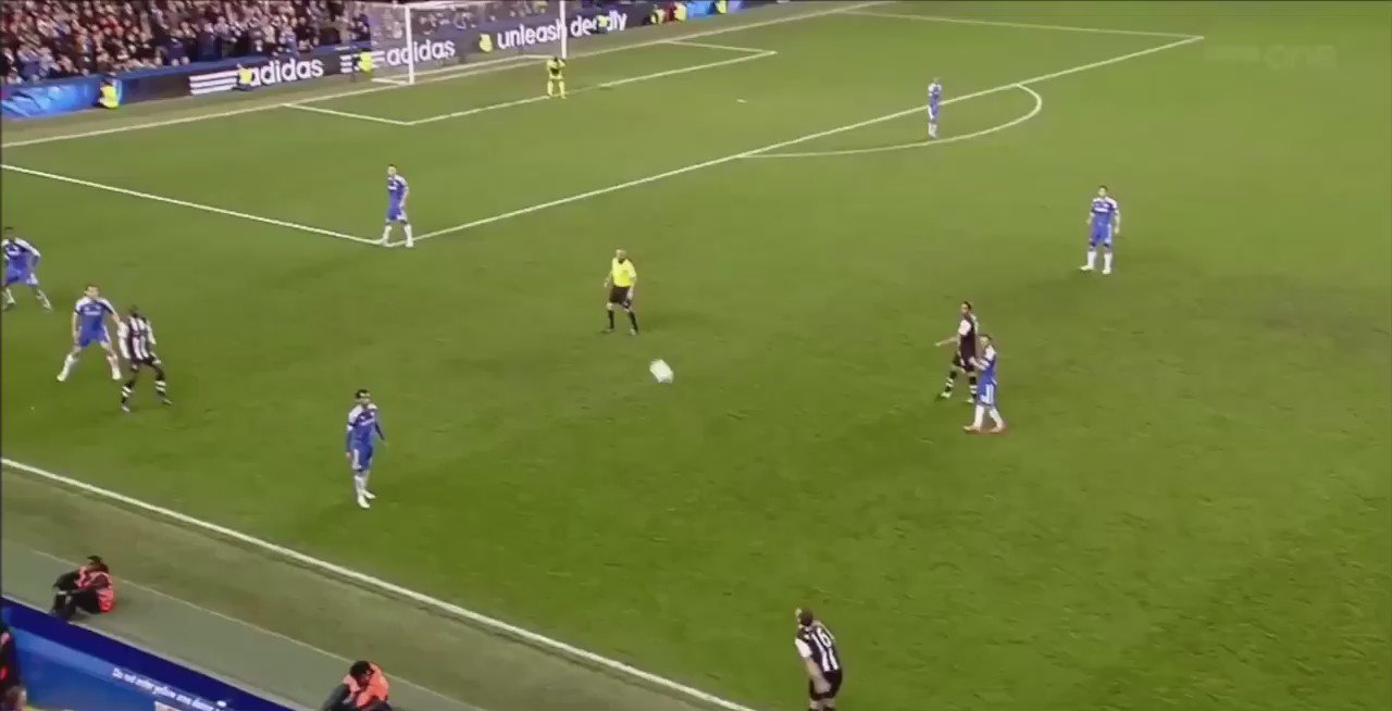 Still not sure why he shot from there

Happy birthday Papiss Cisse

