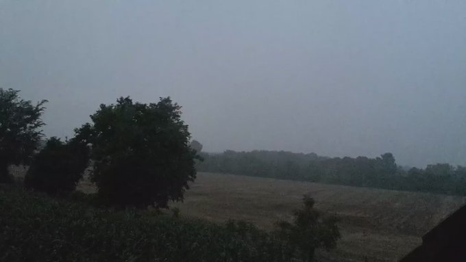 That was really a huge storm... https://t.co/CaeeD7E45y