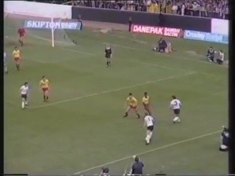 Happy 63rd birthday to Glenn Hoddle, scorer of one of the most aesthetically angled chips there ever was. 

  