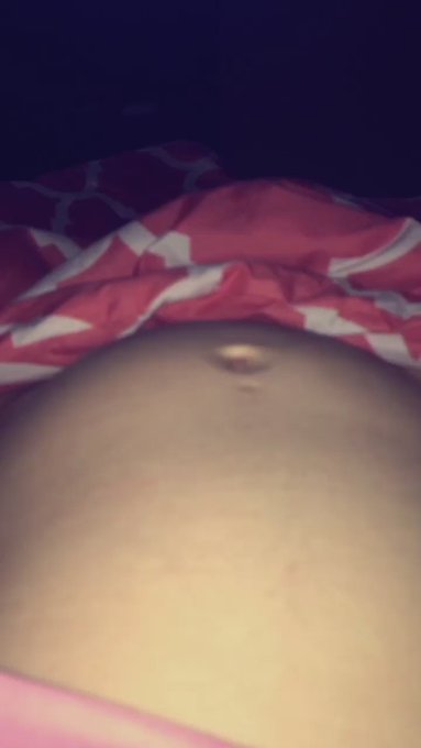 Brantley was trying to find some room to stretch last night ❤️ https://t.co/GHh5nwwRwK<a href="/tag/newprofilepic"class="tags"><span>#newprofilepic</span></a>