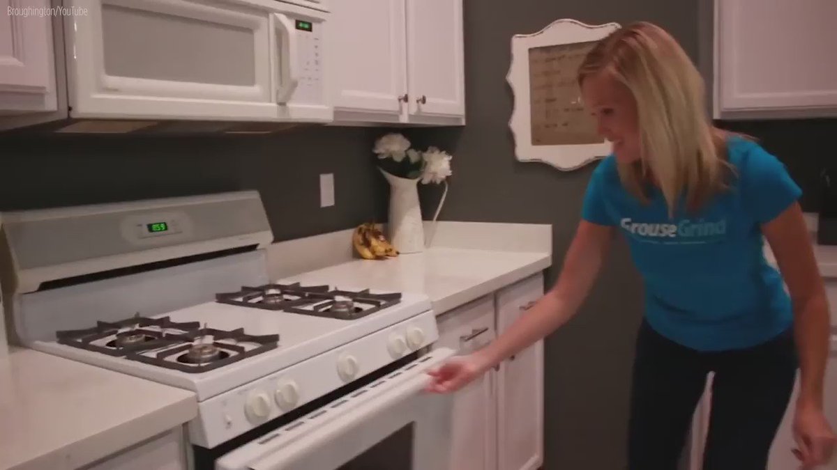 Double the fun! These sisters surprised each other with baby news in the same video