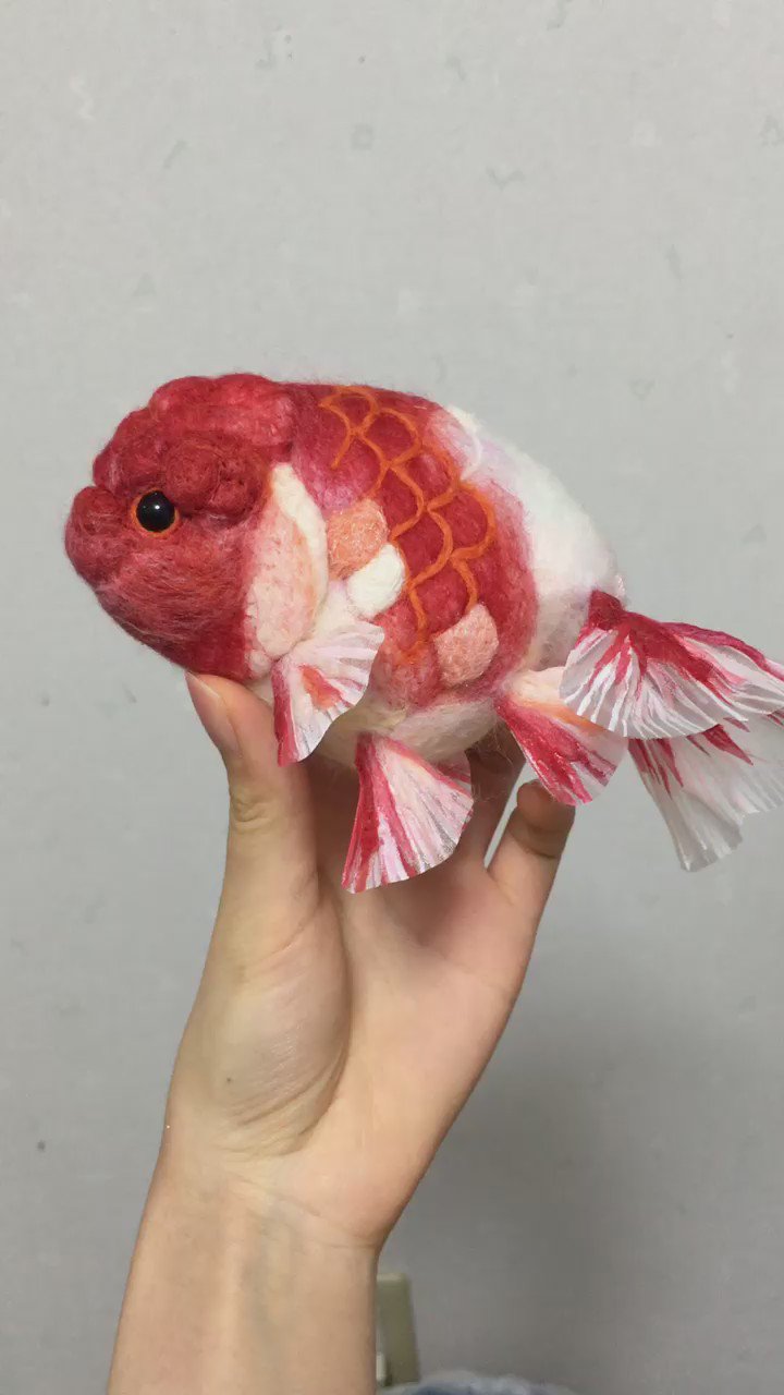Hikaru Creemaspringsありがとうございました 桜錦と言うかモザイク透明鱗の金魚はやはり黒目がち作らねばと言う使命感 羊毛フェルト T Co Jsarubwtje Twitter