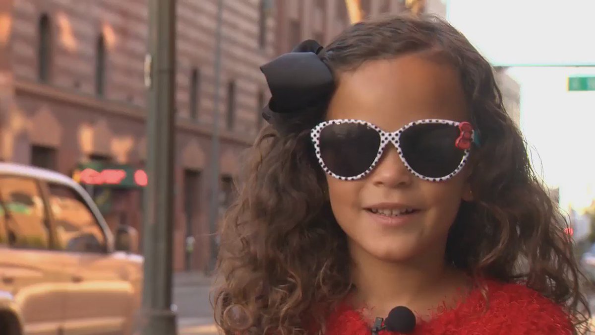 @TaRhondaThomas daughter Ruby Dee (age 5) takes on her 2nd big interview: Supermodel Tyra Banks! Who's next?!