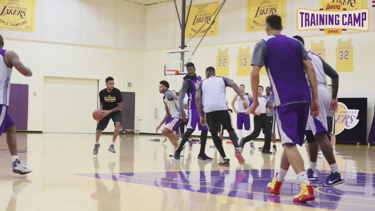 .@Dloading with the hesitation play https://t.co/QV8xCu25yz