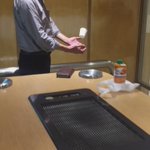 喫煙所の魔術師スゴすぎるwこれは憧れちゃうw