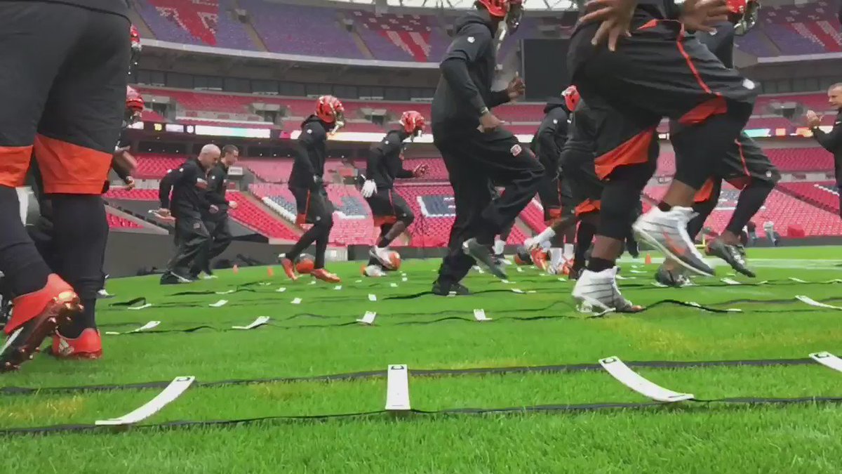 Starting the day with practice at @wembleystadium! #WhoDeyInTheUK #WASvsCIN #Bengals #WhoDey https://t.co/Cg2FJKYGr4