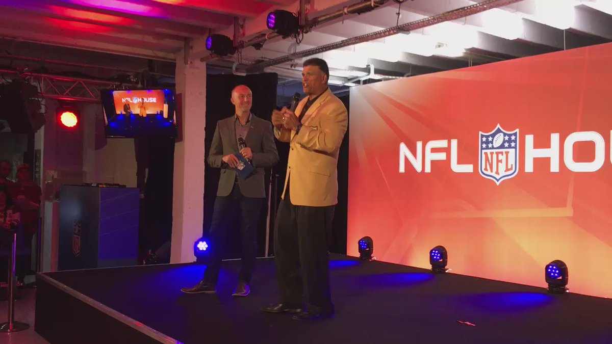 Bengals great Anthony Munoz talks about being in the Hall of Fame. #WhoDeyInTheUK https://t.co/yW5WgZBj5e