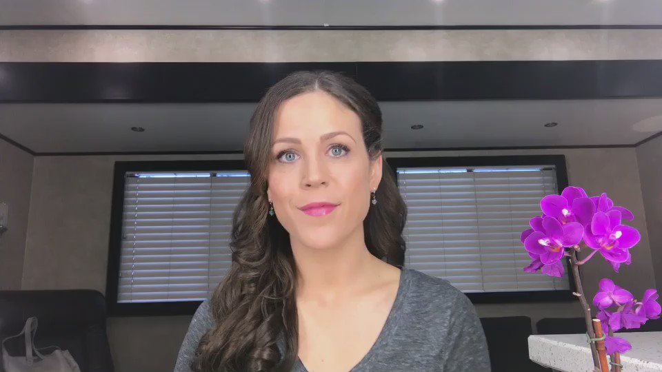 Erin Krakow on Twitter: "Looking for a good book? Looking ... Erin Krakow on Twitter: "Looking for a good book? Looking ... - 960 x 540 jpeg 66kB