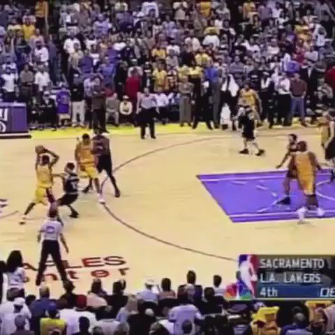 (2002) Happy birthday to Robert Horry! Never forget. 