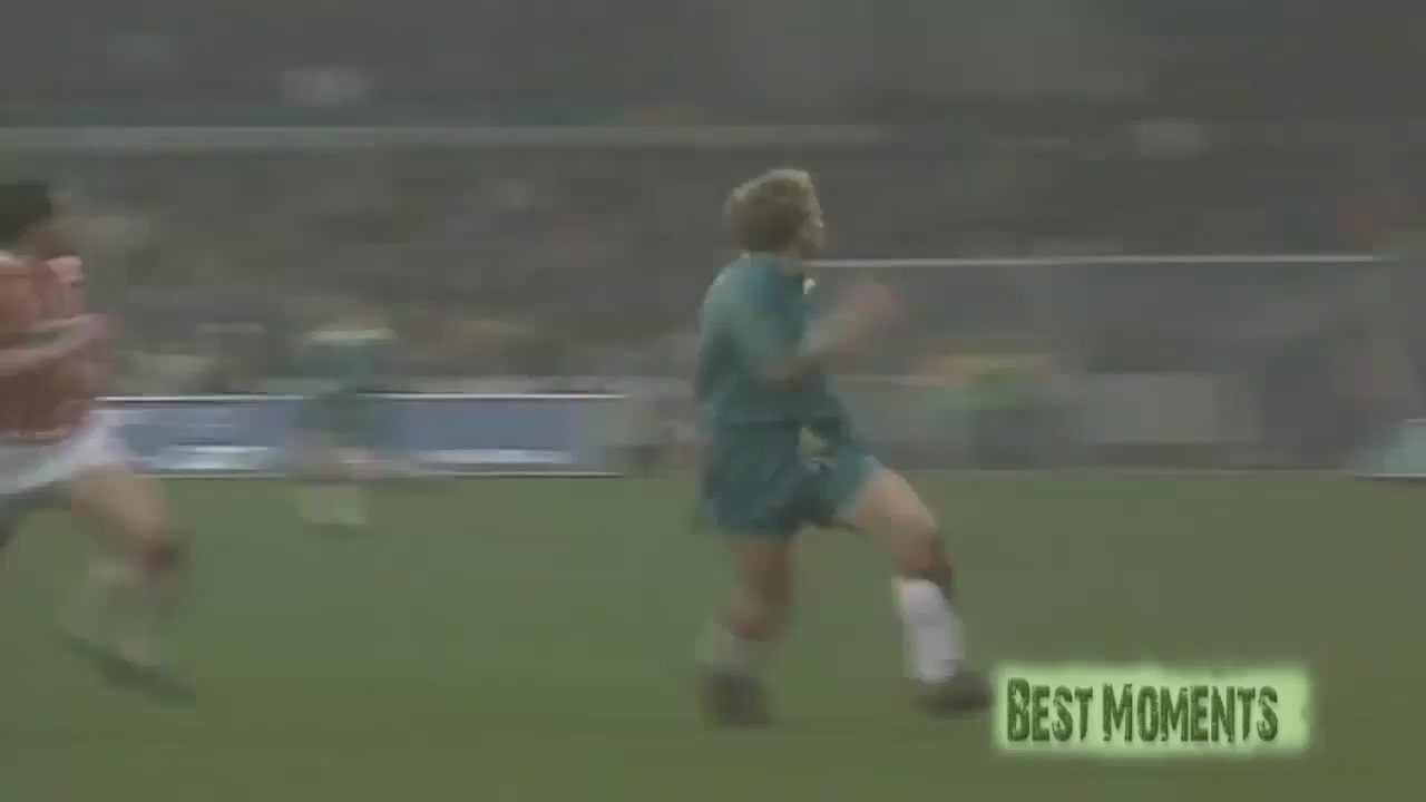 90sfootball: Happy Birthday Dennis Bergkamp! Any excuse to post this... 
