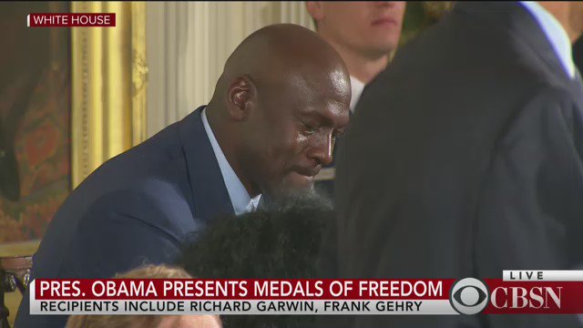 États-Unis : Michael Jordan en larmes face aux louanges d’Obama