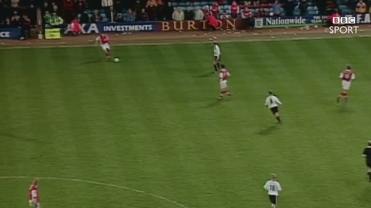 Happy birthday to Ryan Giggs, here he is scoring one of the FA Cup\s greatest goals... 