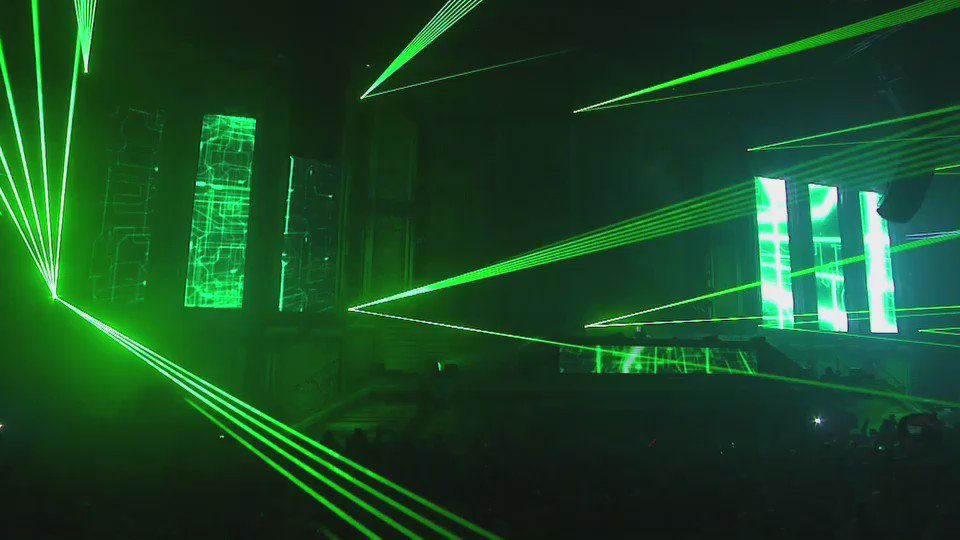 Pretty sure you could see our lasers from space.. #Gouryella #Transmission https://t.co/c92UhbwQBd