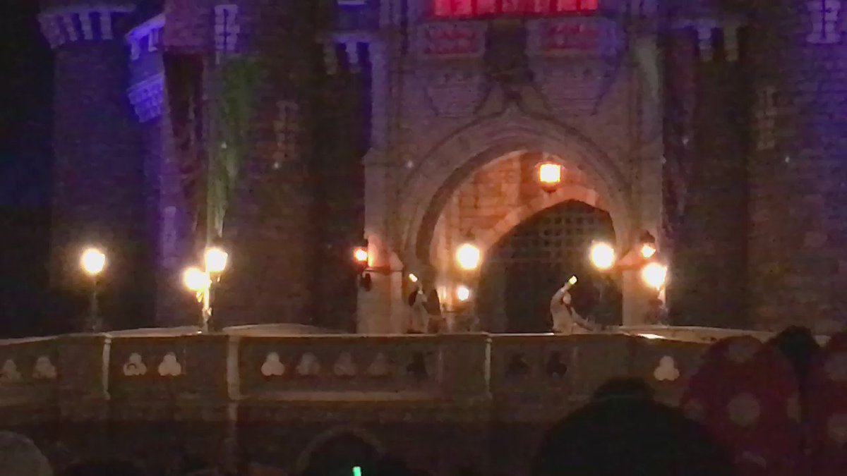 ディズニー年末カウントダウンのアトラクション攻略と花火の穴場 ディズニー裏マニア ディズニー年末カウントダウンのアトラクション攻略と花火の穴場 ディズニー裏マニア