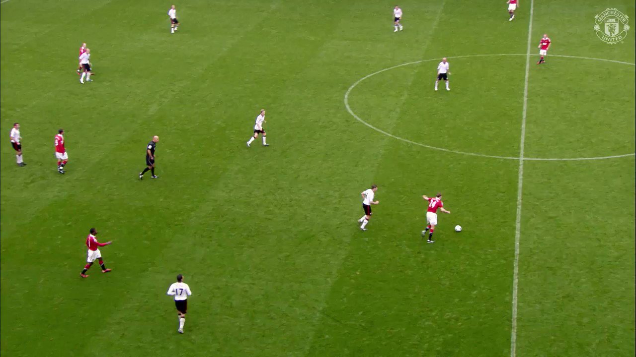 Happy Birthday to ex Spurs & Fulham striker Dimitar Berbatov, a man capable of sublime skill 