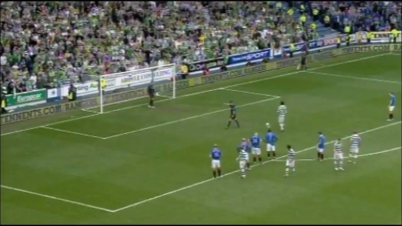 Happy Birthday to former Rangers goalkeeper, Allan McGregor. 