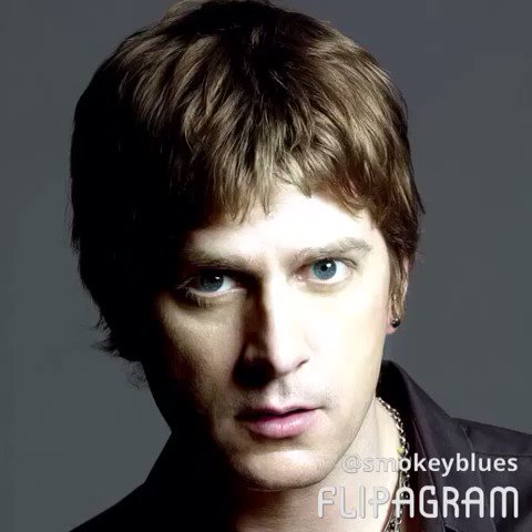 Happy 45th Birthday, Rob Thomas!        