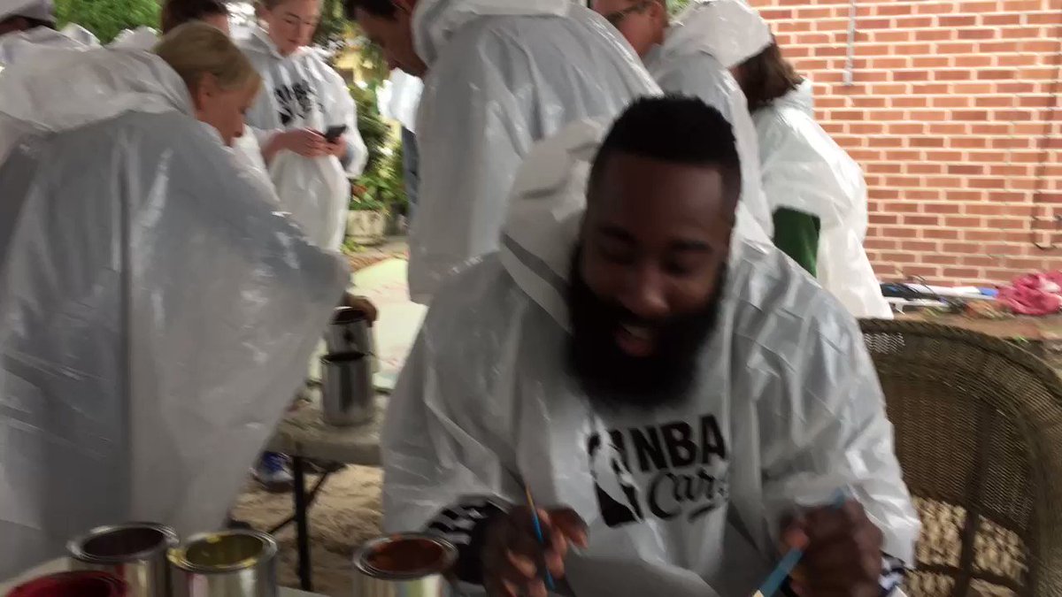 😂 @JHarden13 having some fun painting with @MarcGasol at an @nbacares event. #NBAAllStar https://t.co/jkNttSWuIU