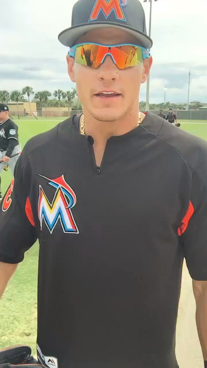 First Spring Training game is this Saturday. Dietrich wants you there! 👋    #MarlinsST | #LetsPlay https://t.co/vzYHYFOZFi