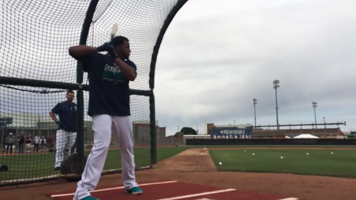 Goodbye, baseball.   #MarinersST https://t.co/WkaZPXmEMd