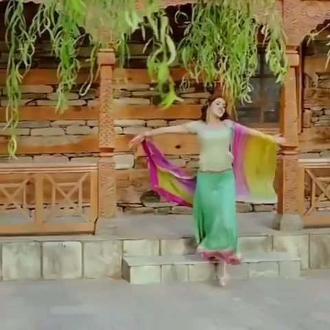 Happy birthday to Atif Aslam & Shreya Goshal love love this song by them. They should do more duet. 