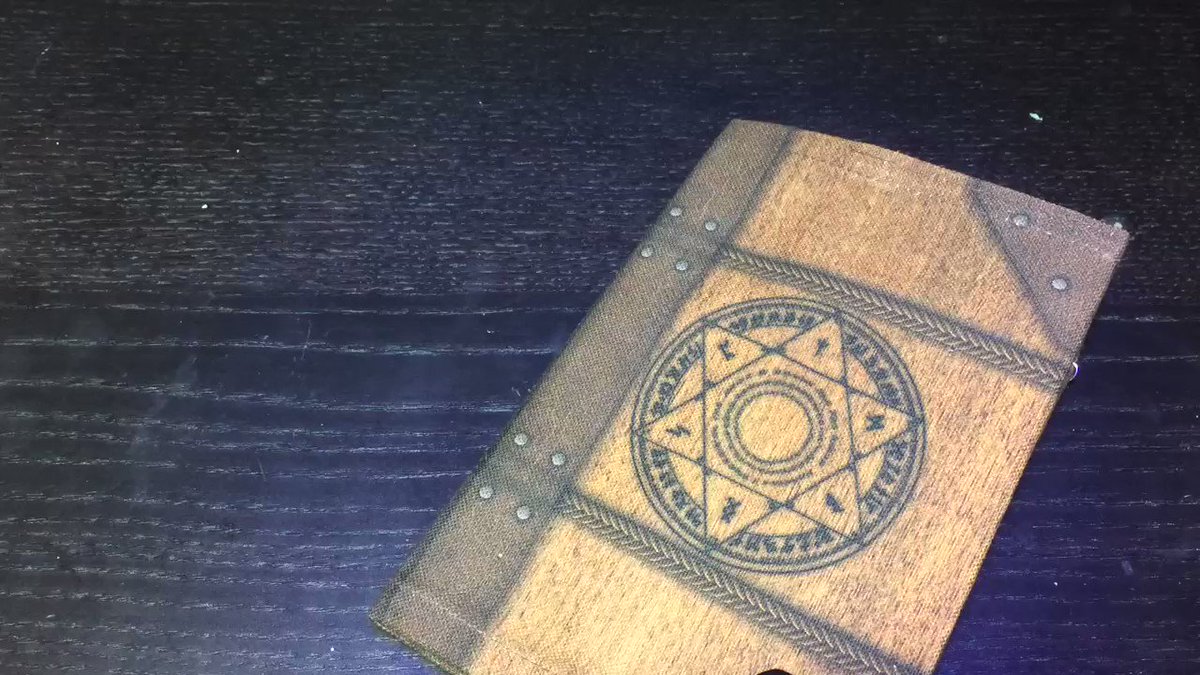 まるでファンタジー リアルに魔法陣が飛び出してくる魔導書が作成される 話題の画像プラス