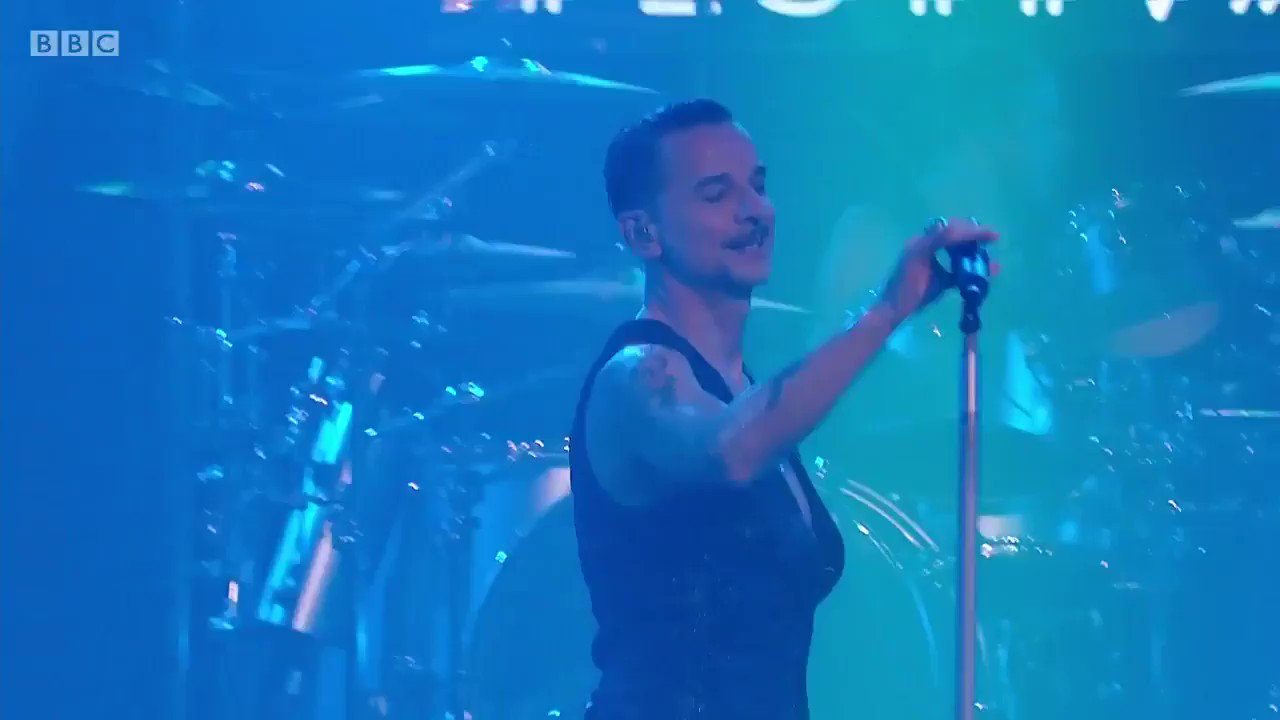 Happy Birthday, Dave Gahan.

This performance will always be here, in our heart. 