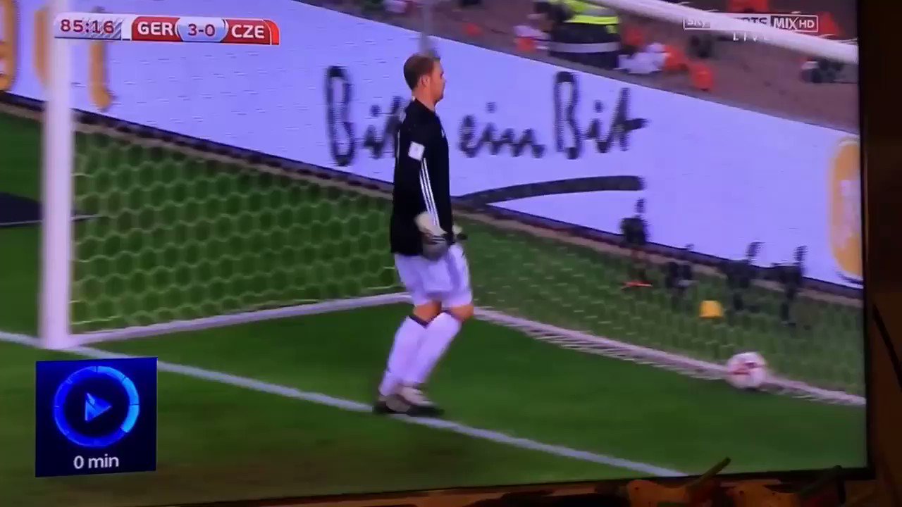 Happy 31st birthday to Manuel Neuer. Here he is getting hit in the face by a ball... 