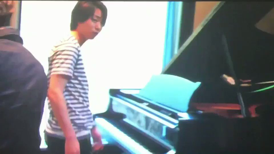 翔 潤 化学変異 櫻井翔はまたピアノを弾くべき 昨日の翔潤会で一致した意見の一つです ぽのちゃんが1番力説してました 笑 櫻井翔 ピアノ 二宮和也 ギター 最強説 4人が導き出した解法です 嵐 Blue にのせてお楽しみくださいな 化学