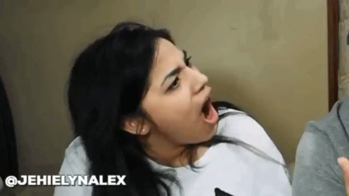 #lol when you get a notification for a new video from JehielyNAlex 💙 💚 😀 Drop your captions below ⤵  #GIF<a href="/tag/lol"class="tags">#lol</a><a href="/tag/captionthis"class="tags"><span>#captionthis</span></a><a href="/tag/gif"class="tags"><span>#gif</span></a><a href="/tag/captioncontest"class="tags"><span>#captioncontest</span></a>