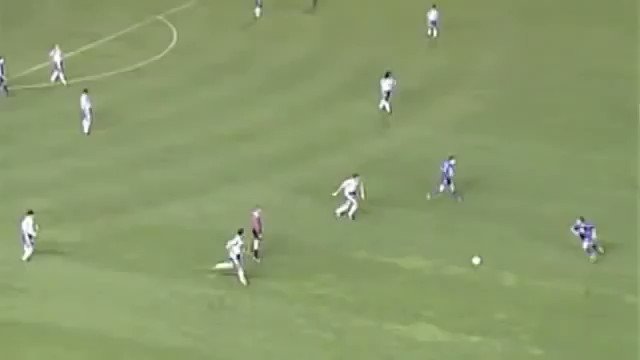 Happy birthday Roberto Carlos! He scored some crazy goals with that left foot 
