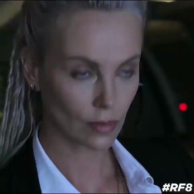 Atentos que hoy se estrena Rápidos y Furiosos 8! #RF8 https://t.co/owDVLUx5Mp