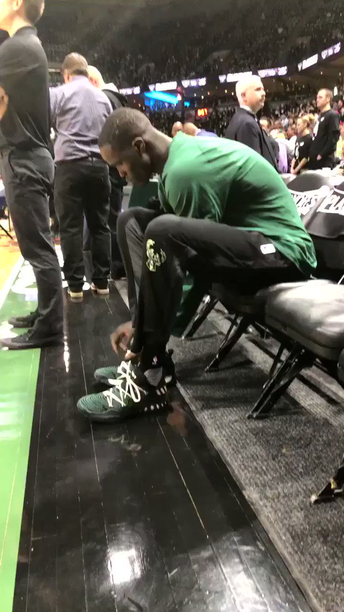 The rook is ready!! #FearTheDeer https://t.co/WvzNSadDqU