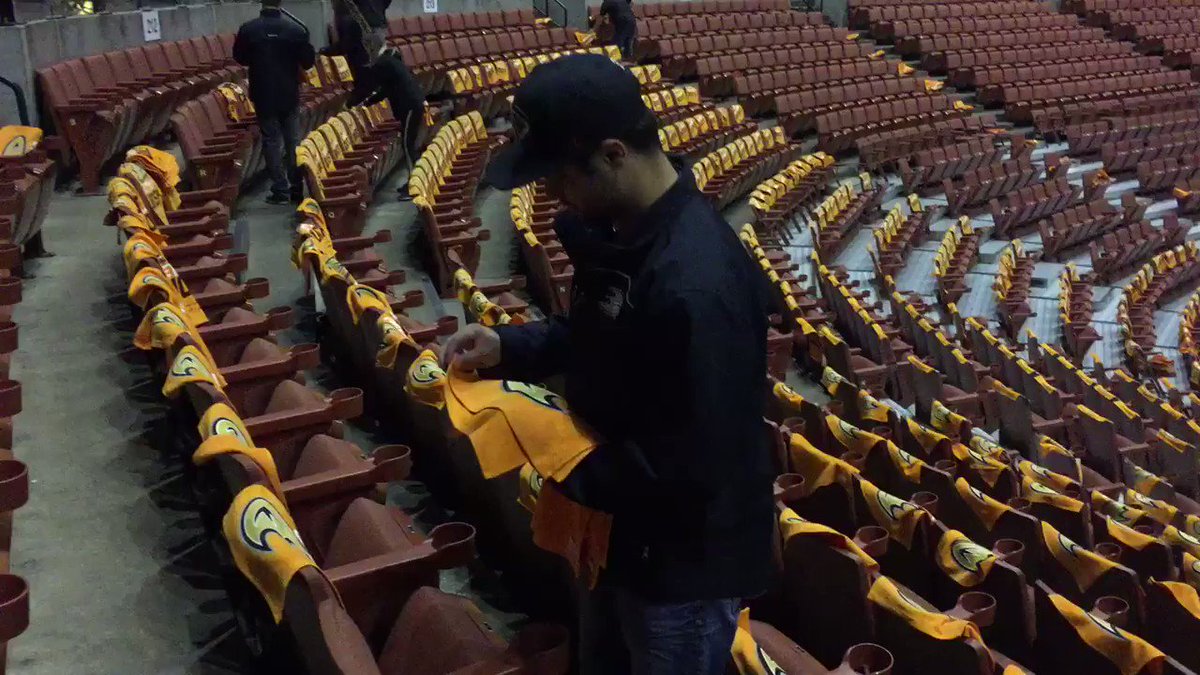 Getting @hondacenter Game 1 ready. #PaintItOrange https://t.co/sfVkQi8sGq