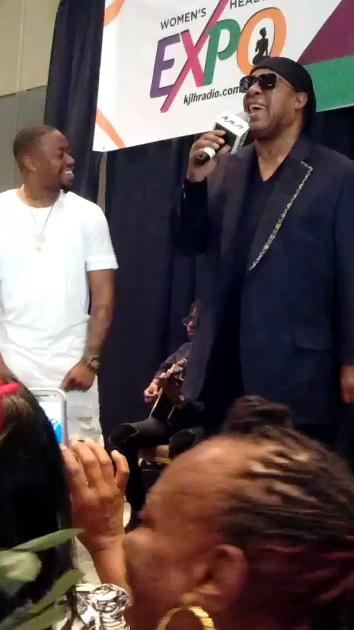   Stevie Wonder singing Happy Birthday to Raheem 