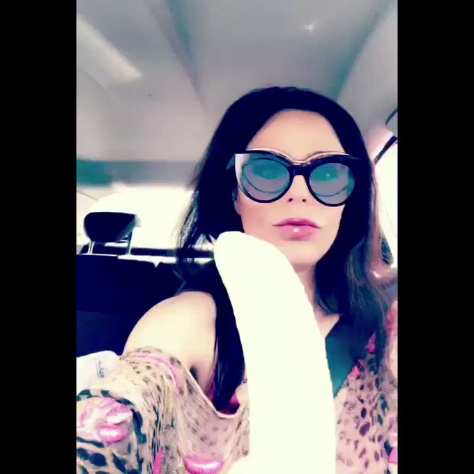 E fatevi due risate gente! La vita &egrave; cos&igrave; breve.. una banana al giorno ... leva il mal umore di torno