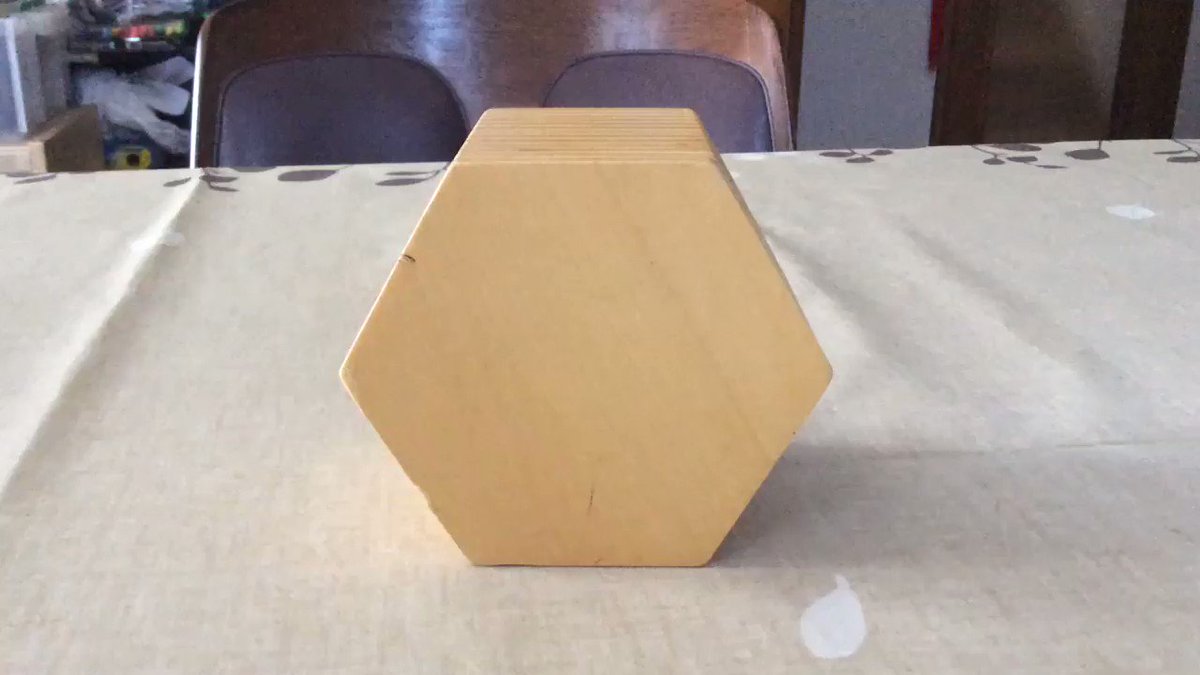 高校生なのにすごいwww工芸の授業で作った入れ物が匠すぎるww
