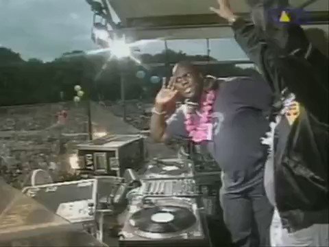 #TBT to Love Parade in 2000. They don't throw raves like the good old days!! https://t.co/cuCQ2mxBtf