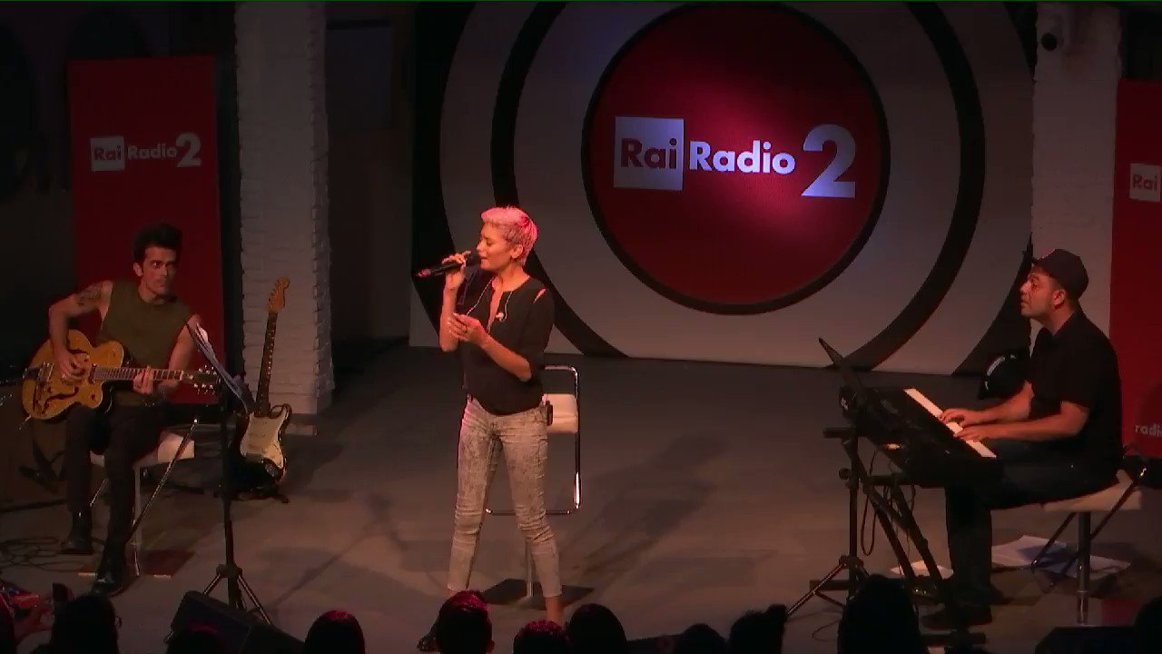 rai radio2 on twitter amore amore amore andiamo via chiudo gli occhi non m importa ma tu portami via elodiedipa in tutta colpa mia a radio2live grazieeee https t co 0tbp2ywcdd twitter