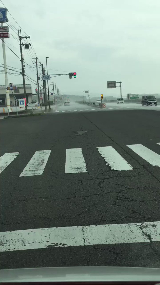 雨がやってきた！遠くから迫り来る雨を撮影した映像が凄すぎる！