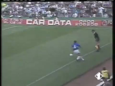 Happy birthday Gianluca Vialli: born and raised in a castle, scorer of one of my favourite pre-season goals 