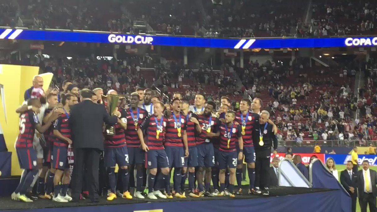 CHAMPIONS! #GoldCup2017 🏆🇺🇸 https://t.co/z3zRrZMXDP