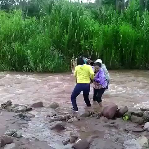 "Aquí vamos, nadie nos detiene. POR TI, CHÁVEZ" Amor sublime e infinito ❤️