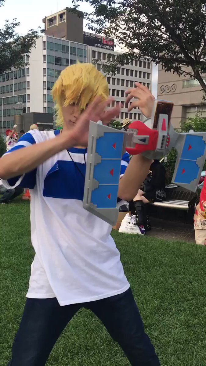 アゴの再現力が高すぎるww遊戯王の城之内のコスプレが完璧すぎるww