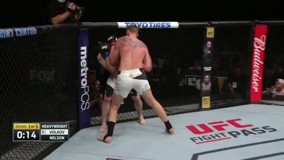 Knees on knees on knees . . . Will @AlexDragoVolkov's heavy hitting be enough to get him 3 wins in a row at #UFCRotterdam?