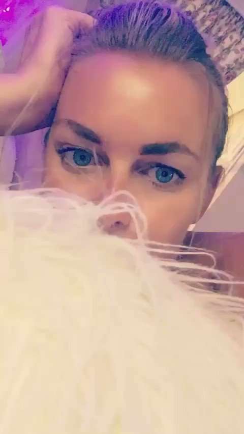 Model - Caly Morgan cougar