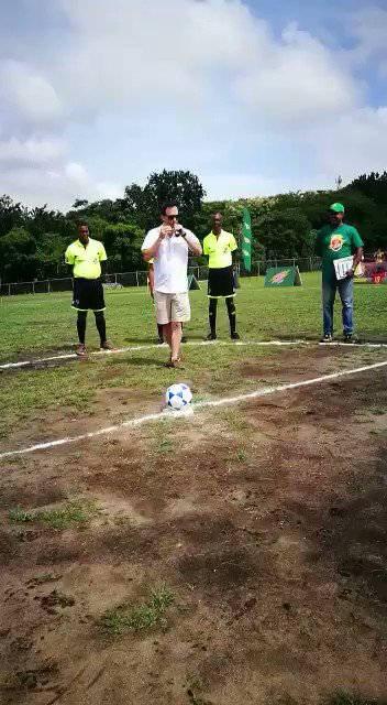 ¡Damos inicio a la #CopaMaltaVigor con la patada inicial! #QueNadaTeDetenga 🙌⚽🏆 https://t.co/EQfjac8XCN